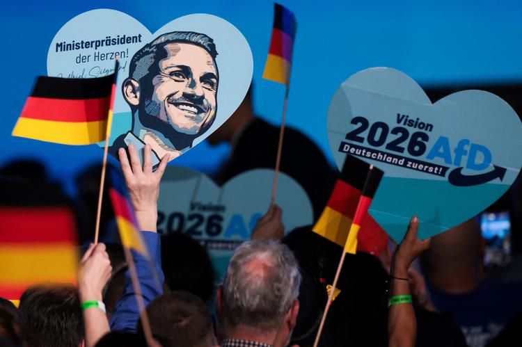 Ulrich Siegmund, leder af det højreradikale Alternative for Germany (AfD) i Sachsen-Anhalt, står til en jordskredssejr om tre uger. Han satser på at kunne blive Tysklands første højreradikale ministerpræsident siden Anden Verdenskrig. Foto: Christian Mang/Ritzau Scanpix