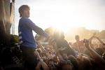Brendan Yates i front for Turnstile, der sammen med newzealandske Lorde var hovednavn på Syd For Solen fredag.   Foto: Mads Nissen