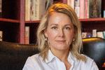 Lotte Rubæk er kritisk overfor Helle Thorning-Schmidts rolle hos Meta: »Hun foregiver at være uafhængig, og det er hun måske formelt set, men det er stadig Meta, der betaler hendes løn«. Foto: Emma Fager/Pr