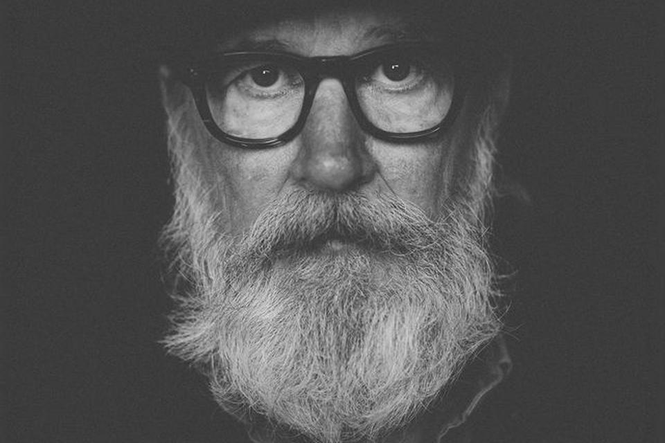 Kurt Wagner og hans Lambchop projekt har efterhånden holdt skruen i vandet i 30 år. Fra sin base i Nashville formår han konstant, at udvide sin musikalske grænsedragning. PR-foto: Drag City/Playground.  Foto: Drag City/Playground