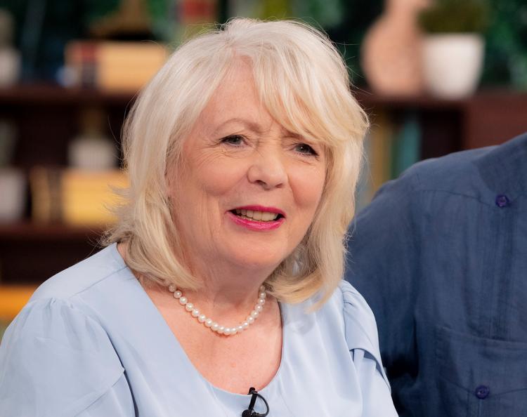 Alison Steadman mestrer også komedien. Senest har hun i år medvirket i den britiske tv-komedie 'The Traitors: The Movie - The Sequel'.  Foto: Ken Mckay/itv/shutterstock/Ritzau Scanpix