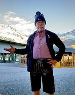 En hård skisæson (inklusive afterski) fik skribenten til at svulme op. 20 uger uden weissbier betyder, at han nu vejer 10 kilo mindre end på gletsjeren i Hintertux i Tyrol.     Privatfoto 