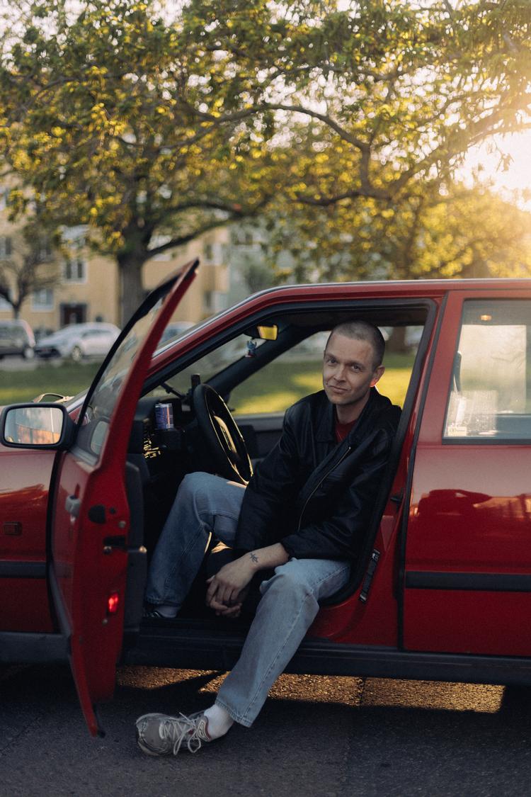 Rúni Weihe er født på Færøerne i 1985 og debuterede i 2015 med 'Mursejler'. 'Boys boys boys' er hans tredje bog. Foto: Ikram Abdulkadir