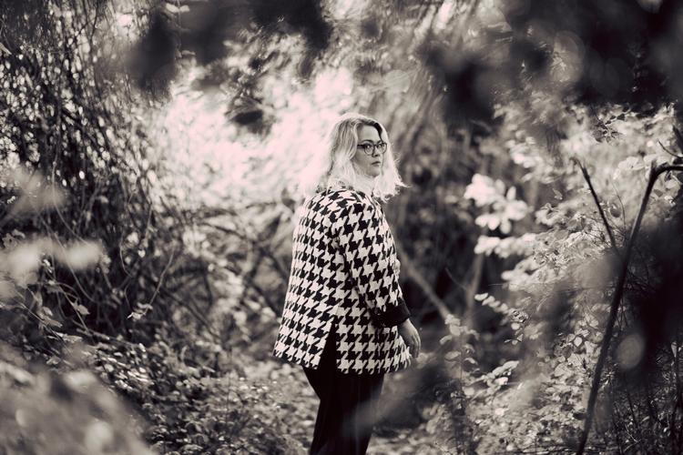 Sorgen er der også, når andre ikke kan se den, fortæller Sandie Westh. Og om efteråret finder hun mere ro til at være i den. Foto: Karla Ellingsøe