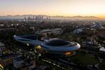 Selve bygningen, der huser Lucas Museum of Narrative Art, er en attraktion i sig selv – en stor, rumskibslignende struktur designet af Ma Yansong fra arkitektbureauet MAD. Foto: Mike Blake/Ritzau Scanpix