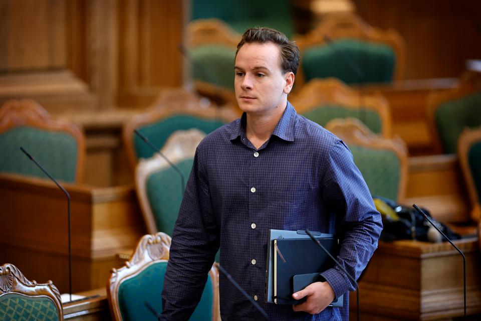 Tidligere talte radikale om 'kuk-kuk symbolpolitik'. Nu vil udlændingeordfører »nok ikke bruge de udtryk«