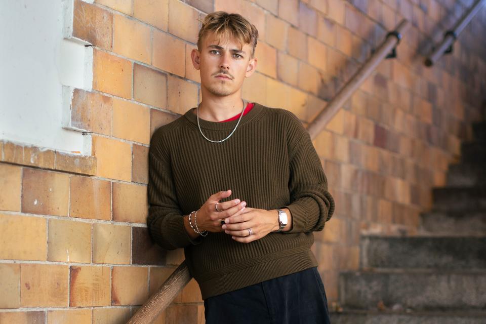 »Jeg ved det - det kan faktisk kun gå nedad efter sådan en succes. Men det er o.k. - den næste bog skal være noget helt andet«, siger Nelio Biedermann.   Foto: Vilma Søndergaard
