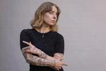 »Det bekymrer mig, hvor let og voldsomt kvinders grænser kan blive overskredet, og hvordan kvinder samtidig bliver problematiseret og ​negligeret – endda gjort medskyldige – når de siger fra«, skriver Malia Lentz Osmark i dette debatindlæg om sine oplevelser som model. Foto: Vilma Søndergaard