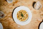 Hver eneste af de små rustikke pastapakker i retten agnolotti del plin var en bombe af smag.    Foto: Christian Falck Wolff