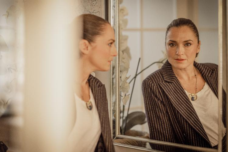 Da Julie Steincke var 38 år, sagde hendes læge, at hun skulle skynde sig, hvis hun ville nå at blive mor. Hun var ikke et parforhold. I dag har skuespilleren og sangeren to sønner, som hendes bedste ven er far til.  Foto: Miriam Dalsgaard