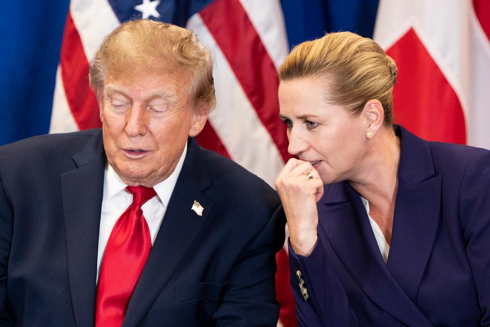 Trump kaldte Mette Frederiksen »a tough woman«. Hendes svar fik ham til at grine