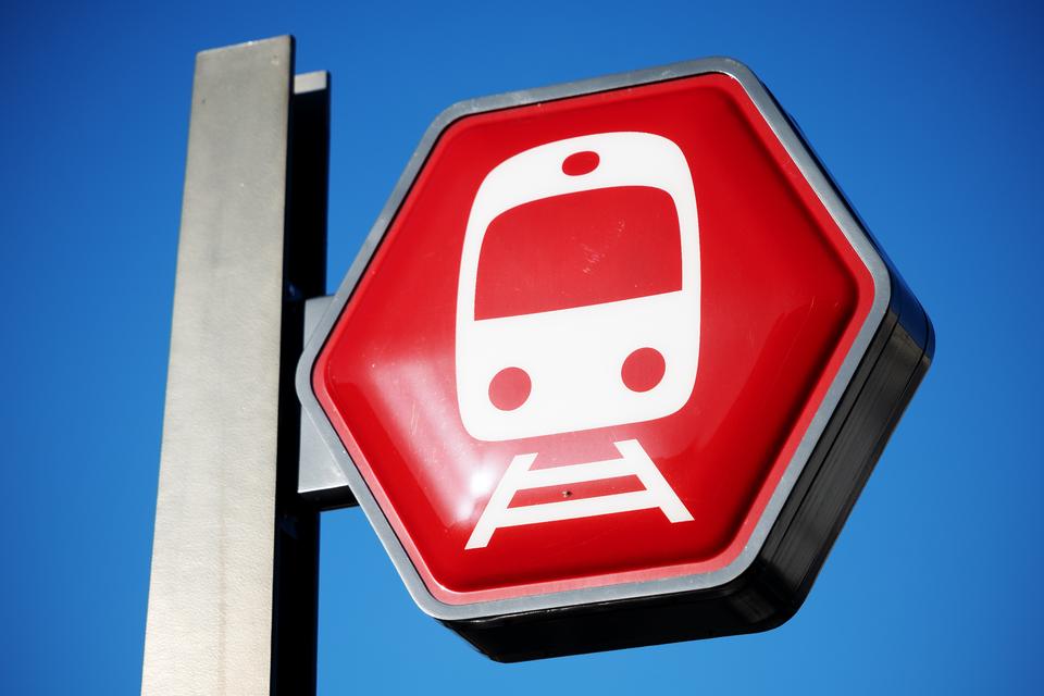 Nedfalden køreledning ved Sorø forstyrrer togtrafik mellem landsdelene