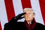 USAs præsident Donald Trump har bombarderet tv-seerne med reklamer med ham selv i hovedrollen. I første omgang skulle skatteyderne betale, nu skriver præsidenten, at hans egen kampagneorganisation tager regningen. Foto: Kevin Lamarque/Ritzau Scanpix