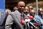 Kenyas sundhedsminister, Aden Duale, har på pressemøde tirsdag oplyst, at en ebolasmittet kenyaner er død. Foto: Simon Maina/Ritzau Scanpix