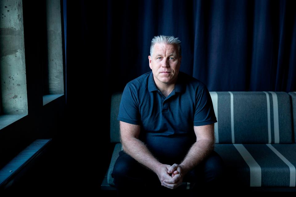 Professor har svært ved at begribe det, han lige har hørt på myndighedernes briefing