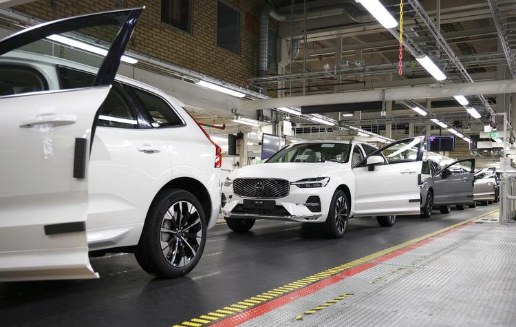 Deltagerne i en stor norsk militærøvelse opdagede, at deres biler, blandt dem Volvoer fra den kinesiske Geely-koncern, registrerede alt, der foregik omkring dem. Foto: Marie Mannes/Ritzau Scanpix