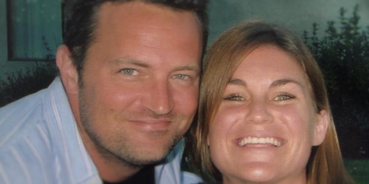 Matthew Perry havde i det meste af sit liv et tæt forhold til lillesøsteren Mia Perry Bowick, som er uddannet terapeut og god, gennemgående kilde i den nye dokumentarserie om ham.  Foto: Netflix