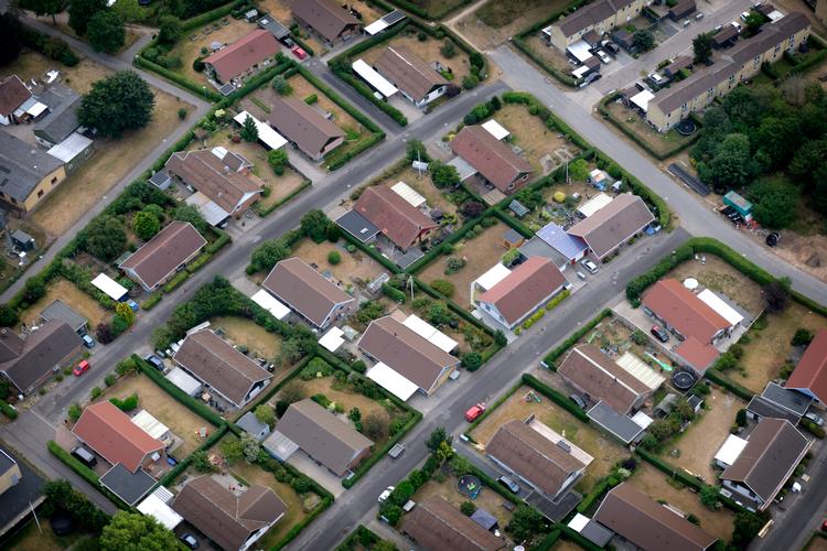  700.000 boligejere må endnu engang nøjes med en foreløbig vurdering og dermed betale en foreløbig skat frem til forsommeren 2027. Foto: Jens Dresling