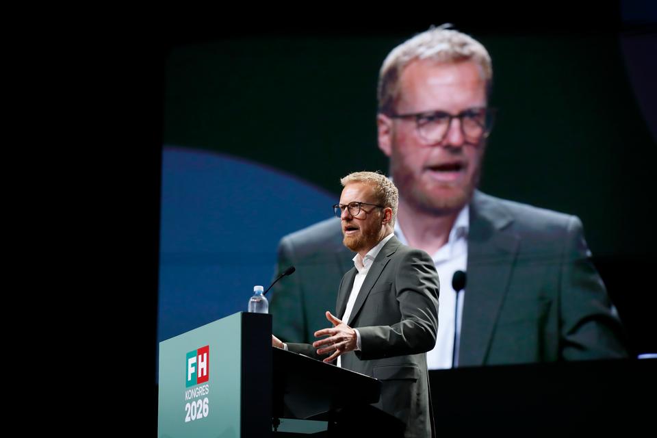 Røde fagforbund går i flæsket på de gule forbunds a-kasser