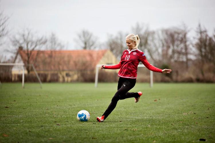 Som professionel fodboldspiller på det svenske hold FC Linköbing ser Pernille Harder mest sin familie hjemme i Danmark i julen. Arkivfoto: Astrid Dalum 