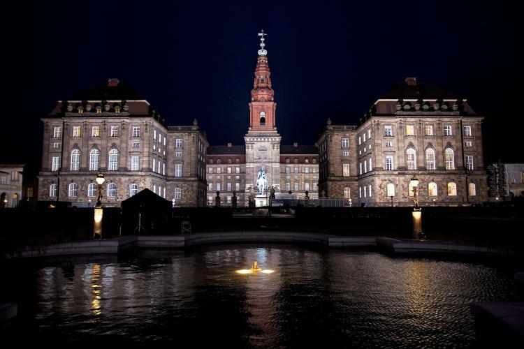 20232570-06_10_2010-Politisk duel på TV-EHRBAHN JACOB