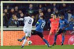 I sin sidste europæiske kamp for FCK i denne omgang var Thomas Delaney tæt på at score med denne flade afslutning. 