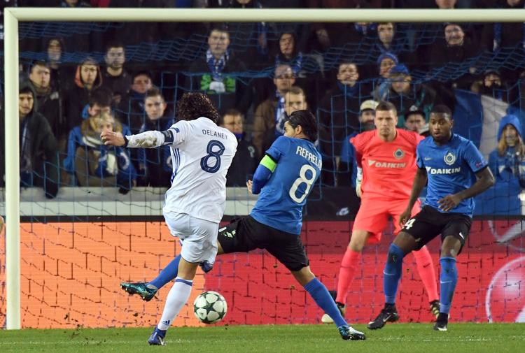 I sin sidste europæiske kamp for FCK i denne omgang var Thomas Delaney tæt på at score med denne flade afslutning. 