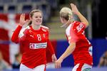 Danmarks Anne Mette Hansen og Anne Cecilie Dornonville de la Cour  jubler efter en scoring. Foto: Jens Dresling 