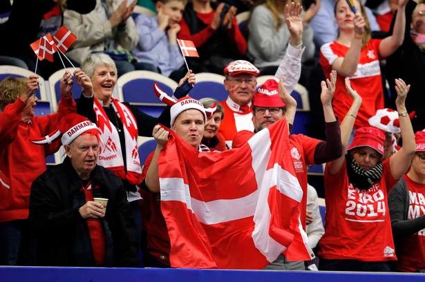 Danske tilskuere på plads i Malmø. Foto: Jens Dresling 