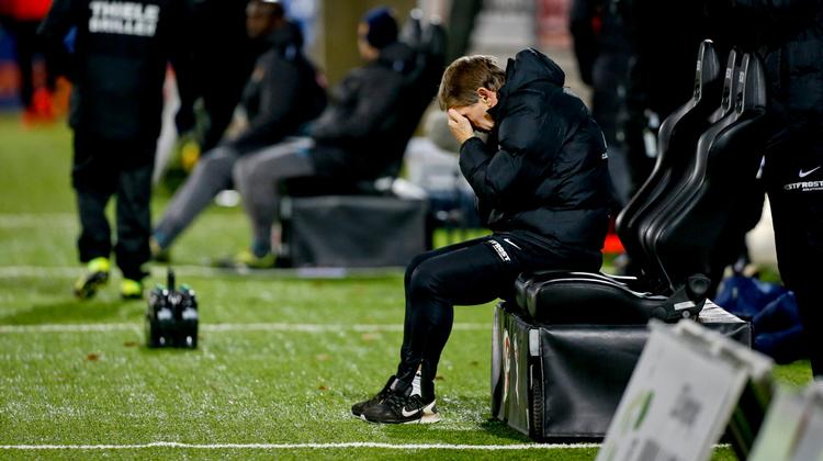 Colin Todd (billedet) blev sparket ud i Esbjerg i denne uge. Nu får Lars Lungi Sørensen chancen som cheftræner i forsøget på at trække klubben væk fra sidstepladsen. 