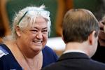 »Der er ingen grund til at tro, at hun ikke var 100 procent klar over den politiske platform, hun sagde ja til. Altså massive skattelettelser, markant færre offentligt ansatte og så noget tryllestøv omkring opgør med regler«, skriver Noa Redington om Thyra Franks beslutning om at blive medlem af Liberal Alliance. 