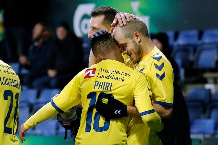 Med målene til 1-0 og 2-1 skød Teemu Pukki sig alene i spidsen for topscorerlisten. 