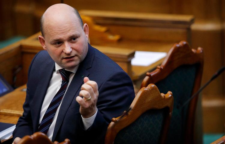 »Er man registreret rocker- eller bandemedlem, er der ingen prøveløsladelse. Billetten til prøveløsladelse er, at man er en del af et exitprogram«, lyder det fra den nye justitsminister.  