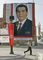 Tunesiske Zine El Abidine Ben Ali stod , som præsident i Tunesien, alene i front for landet i 23 år indtil det arabiske forår. 