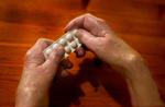 Det kan være svært at trykke sin medicin ud, når man lider af leddegigt. Nu vækker et nyt videnskabeligt studie håb om, at man måske har fundet gigtens onde rod i form af en mundbakterie og på sigt kan udvikle en mere målrettet behandling af den invaliderende sygdom. 