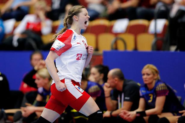 Danmarks Anne Mette Hansen jubler efter en scoring. 