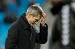 Exit.  Lars Søndergaard blev sæsons andet offer i Superligaen.  