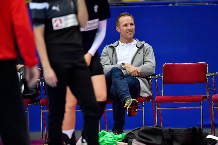 Kvindehåndboldlandsholdets pressemøde og træning ved EM