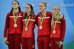 Ved OL i Rio stod Mie Ø. Nielsen, Rikke Møller Pedersen, Jeanette Ottesen og Pernille Blume side om side, da de fik medaljer i 4x100 m medley, men i denne weekend svømmer de i fire forskellige haller ved de danske holdmesterskaber. 