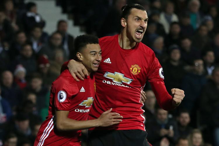 Med dagens to mål har Zlatan Ibrahimovic  scoret 11 gange i Premier League, hvilket er to færre end topscorer Diego Costa fra Chelsea. 