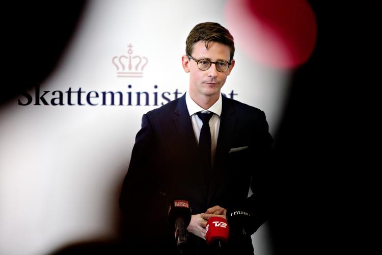 Forenkling. Skatteminister Karsten Lauritzen (V) vil forenkle inddrivelseslovgivningen, så det bliver lettere at kradse gæld ind fra virksomheder og borgere ved hjælp af it-systemer 
