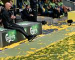 Klokken 13.30 er der kickoff, når Ståle Solbakken næste gang skal overvære en Superligakamp fra trænerbænken. 