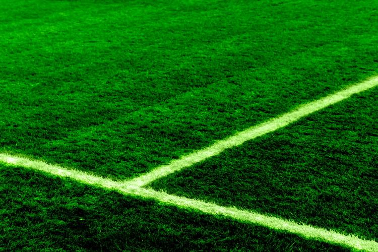 Spillerne vælger at opsige deres repræsentationsaftaler med agenterne for at shoppe rundt, siger agent John Sivebæk 