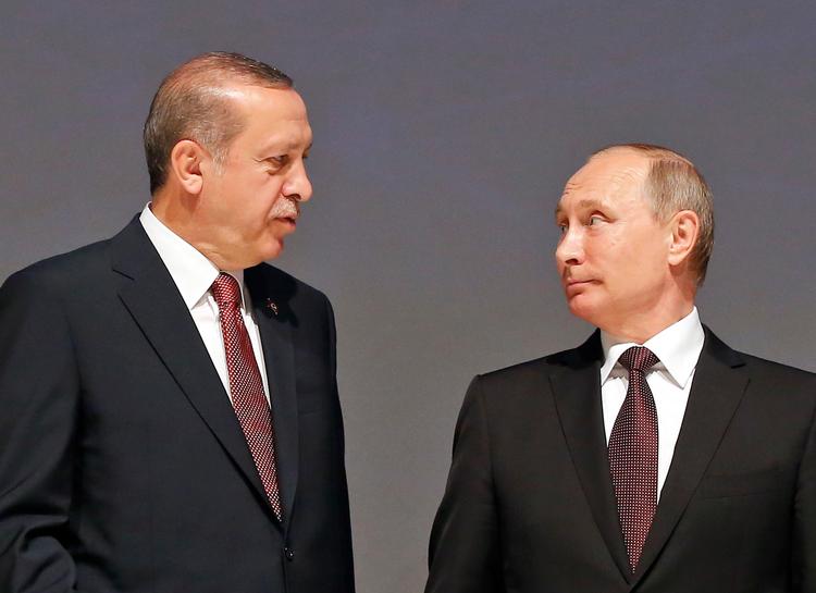 Den politiske ledelse i Moskva har understreget, at drabet på ambassadøren ikke kommer til at skade forholdet mellem Tyrkiet og Rusland. 