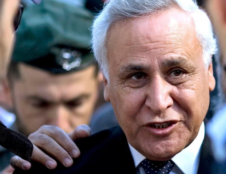 Moshe Katsav fotograferet i 2010, hvor han blev dømt for voldtægt og seksuel chikane af kvindelige ansatte.  