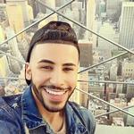 Adam Saleh er en kendt spøgefugl på Youtube, hvor han ofte går bevidst provokerende efter at fremkalde en reaktion i det offentlige rum.   