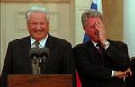 Boris Jeltsin og USA's præsident Bill Clinton ses her sammen i Hyde Park i New York. 