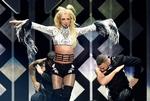 Tidligere på måneden optrådte Britney Spears i Staples Center i Los Angeles. 