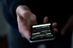 Hvornår er det okay at tage mobilen frem? Trendanalytiker mener, at vi er blevet bedre til at bruge vores telefoner hensynsfuldt. 