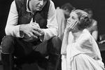 Carrie Fisher kendes selvfølgelig især for rollen som prinsesse Leia Organa i den originale Star Wars-trilogi. På billedet ses hun med Harrison Ford, der spillede Han Solo i filmene.   